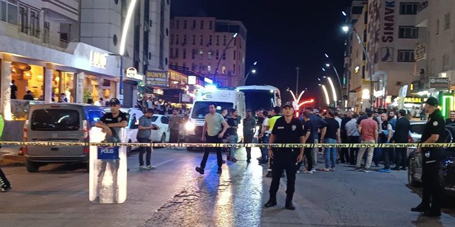 Batman'da silahl kavga: Olaya mdahale eden polis yaraland