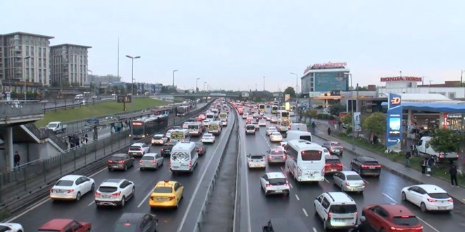 İstanbul trafiğinde yağmur yoğunluğu