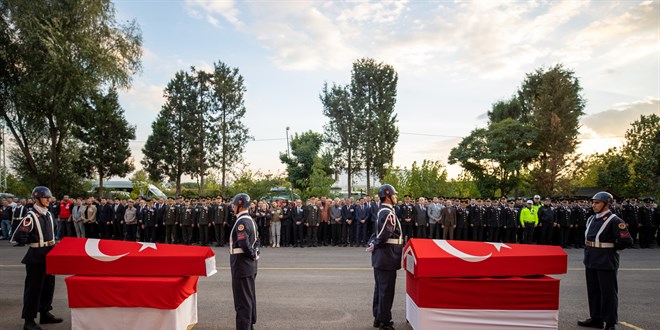 Sakarya'da şehit olan 2 jandarma personeli memleketlerine uğurlandı