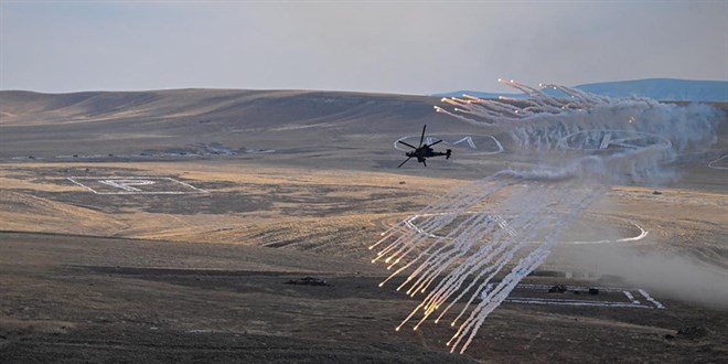 'Ateş Serbest' tatbikatında hedefler tam isabet vuruldu