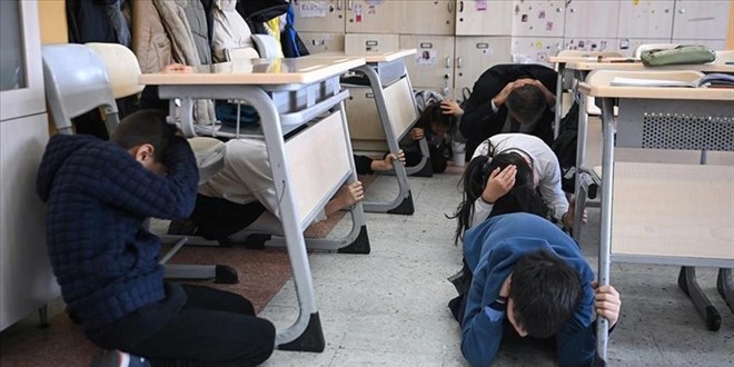 MEB afetlere karşı okullarda eş zamanlı tatbikat uygulayacak