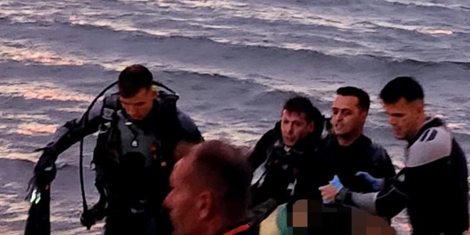 anakkale aklarnda balk teknesi batt: 3 l