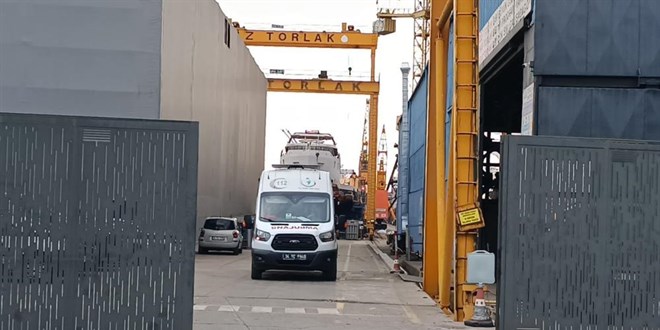 Tuzla tersanesinde patlama: 1 işçi hayatını kaybetti