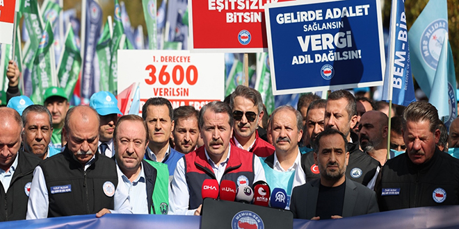 Memur-Sen'den 'seyyanen zam bütçeye girsin' talebi