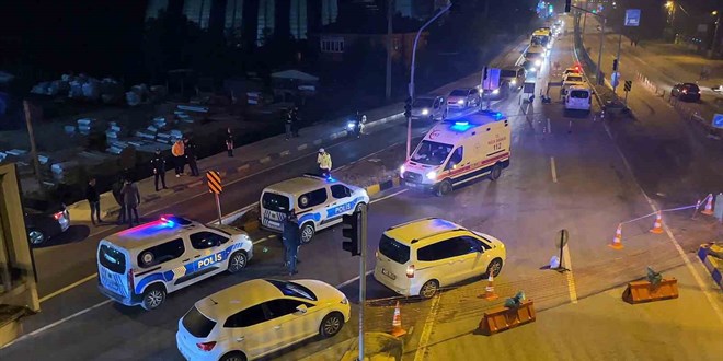 Uygulama Yapan Polise Ara arpt, Src Gzaltnda