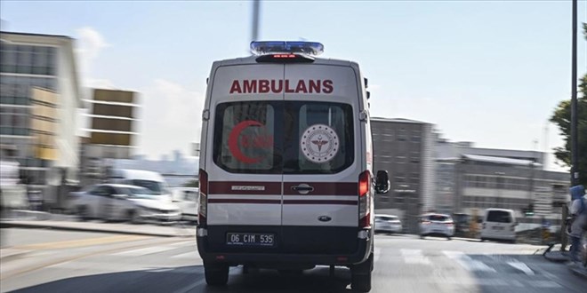 Ambulansa yol vermeyen srclere ar cezalar geliyor