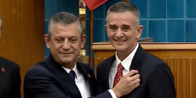 İYİ Parti'den ihraç edilen Ümit Dikbayır CHP'ye katıldı - Son Dakika Haber