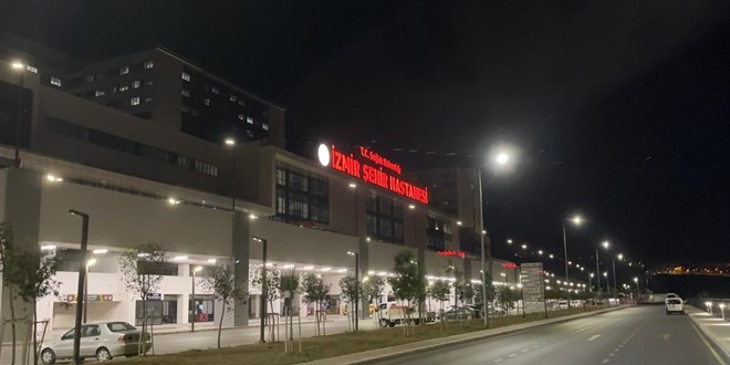 İzmir'de silahlı kavga: 3 yaralı