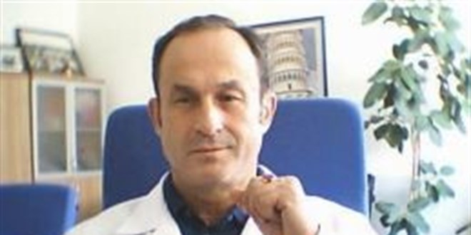 Araç kullanırken kalp krizi geçiren profesör hayatını kaybetti