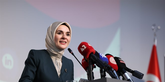 Bakan Gkta: Hayata geirdiimiz her politikada aileyi merkeze koyuyoruz