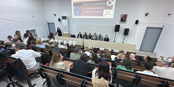 Antalya'da doktorlar mezun olduklar niversitede 25 yl sonra yeniden bulutu