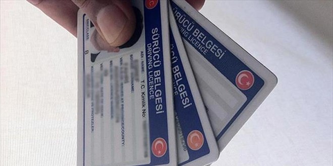 Eski tip ehliyetler için son gün Cuma - Son Dakika Haber