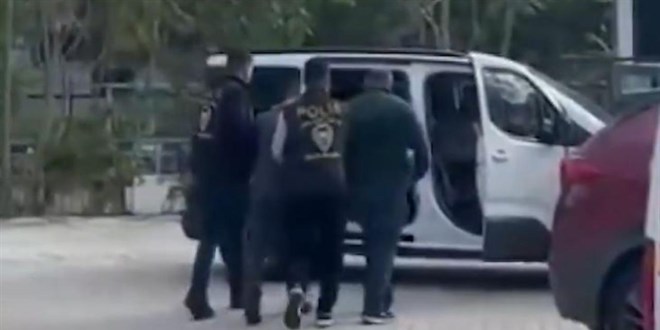 Kadın sürücüye saldıran 'trafik zorbası' yakalandı - Son Dakika Haber
