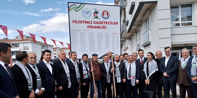 TBAF'tan Filistinli ehit Gazeteciler Ansna Sincan'da Fidanlk