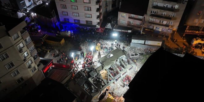 Enkaz banda 14. saat: Hummal alma sryor