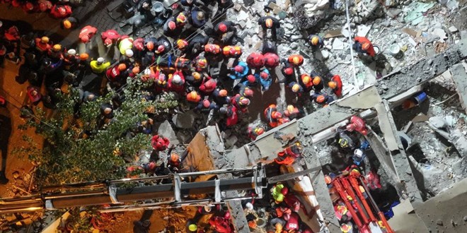 Gebze'de ken binada anne ve babann da cansz bedenlerine ulald - Son Dakika Haber