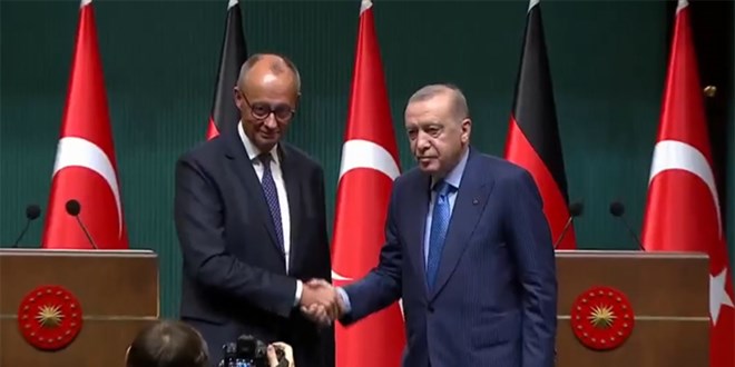 Almanya Başbakanı: Türkiye'yi AB'de görmek istiyoruz