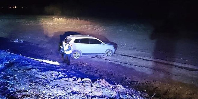 AK Partili Belediye Bakan trafik kazasnda yaraland