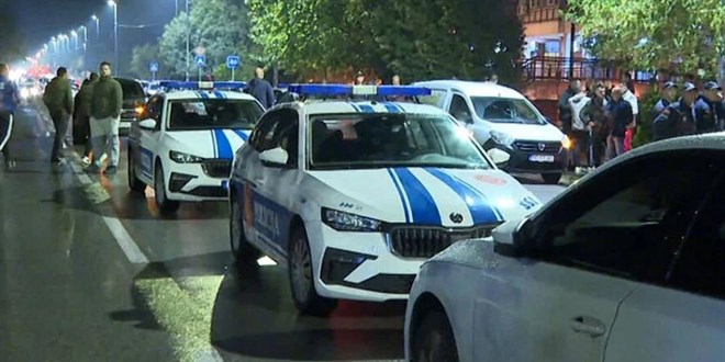 Karadağ'da bıçaklı kavgaya karışan Türkler serbest bırakıldı - Son Dakika Haber