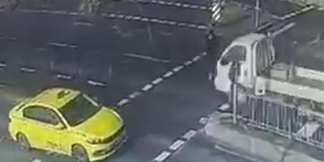 Krmz kta geerek bir kiinin lmne neden olan srcye 5 yl hapis - Son Dakika Haber