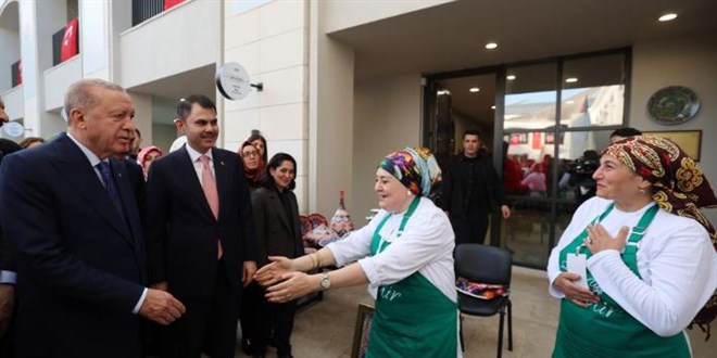 Erdoğan, Atatürk Havalimanı Millet Bahçesi esnafı ile buluştı