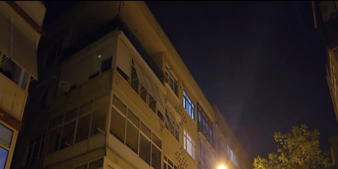 Kartal'da kolonlarnda atlaklar oluan bina tahliye edildi - Son Dakika Haber