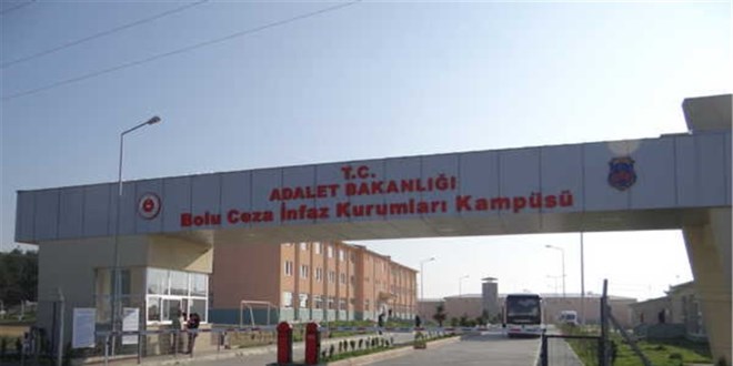 Ak grte vahet: Kzna saldrp duvara frlatt