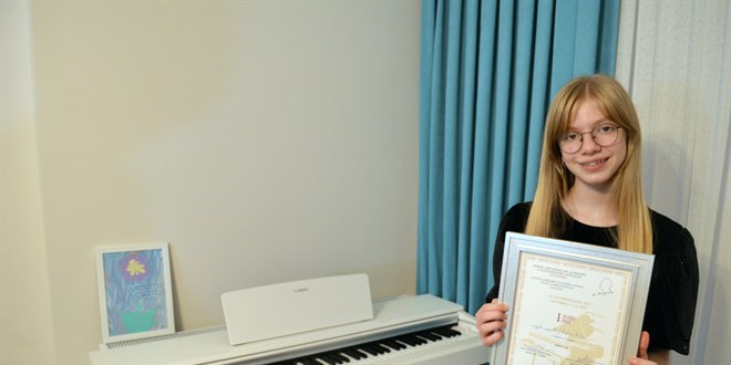 'Mutlak kulak' Aylin'den uluslararas piyano yarmasnda birincilik - Son Dakika Haber