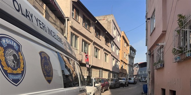 Sevgilisi tarafndan 75 bak darbesiyle ldrld