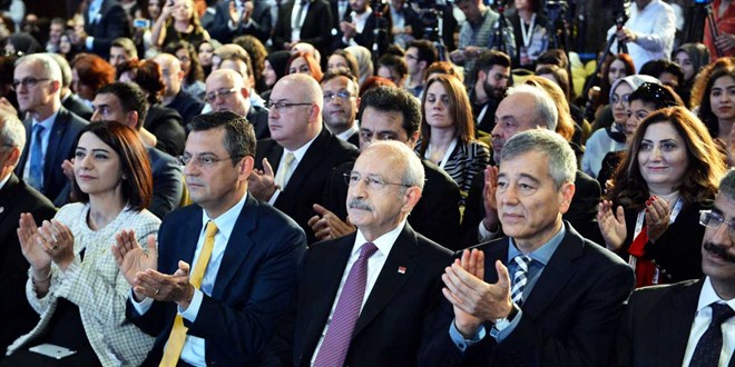 CHP'nin 'aibeli kurultay' davas 13 Ocak'a ertelendi