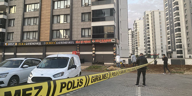 Diyarbakr'da iki grup arasnda kan silahl kavgada 2 kii ld - Son Dakika Haber