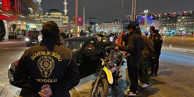 stanbul'da 'huzur' operasyonu: 1036 gzalt