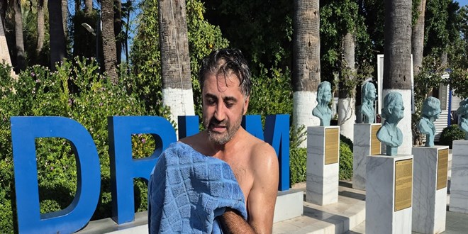 arpc susuzluk protestosu: Belediye meydannda du ald!