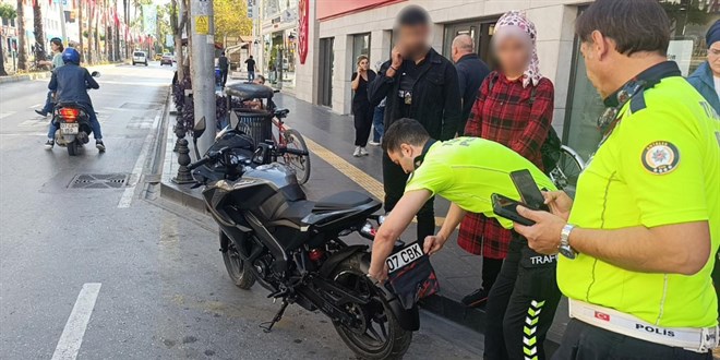 Antalya'da plakasn bandanayla gizleyen srcye 43 bin 149 lira ceza - Son Dakika Haber