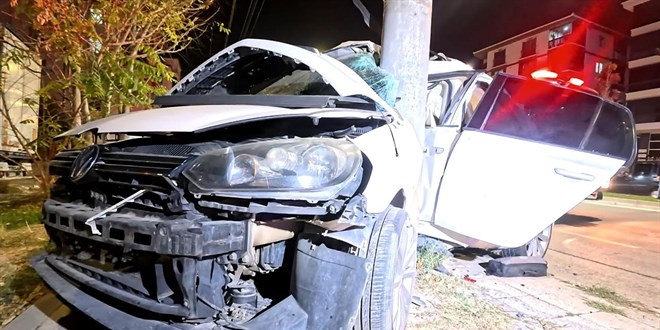 Kontrolden kan ara elektrik direine sapland: 2 kii ar yaral - Son Dakika Haber