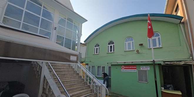 Bursa'da caminin kadnlar tuvaletinde erkek cesedi bulundu