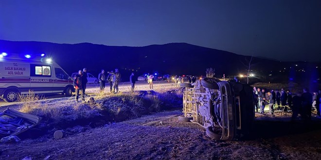 Kahramanmara'ta ii servisi devrildi: 2 l 7 yaral - Son Dakika Haber