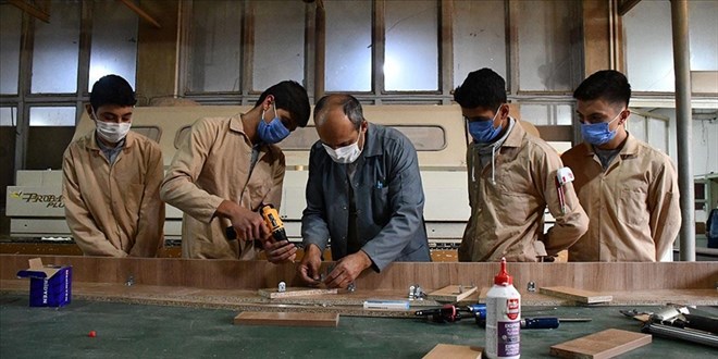 Meslek liseleri retim ss oldu: Dner sermaye gelirleri 5 kat artt