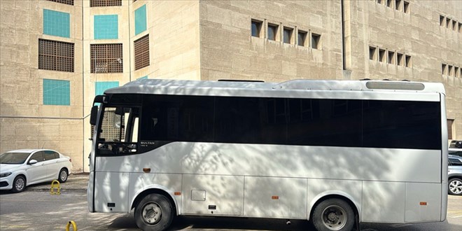 Bursa'da rvet ve yolsuzluk soruturmasnda 2 tutuklama