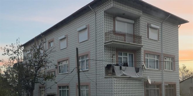 K�tahya'da yeni do�an bebe�ini havaland�rma bo�lu�una att�