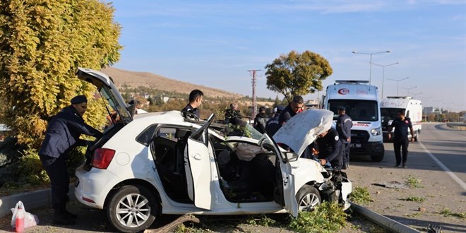 Elaz��'da ki feci kazada anne ve o�lu �ld�