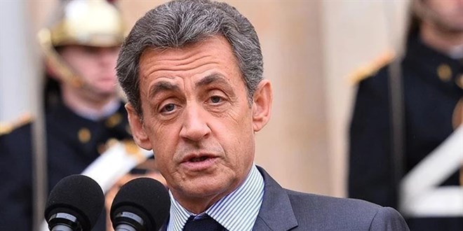 Fransa'nn eski Cumhurbakan Sarkozy artl tahliye edildi