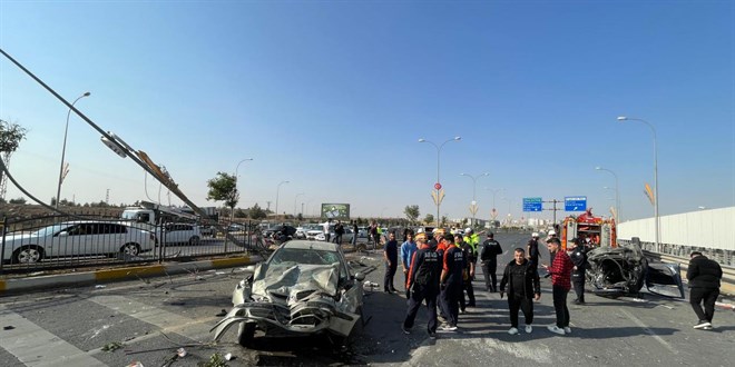 anlurfa'da zincirleme trafik kazas: 2 l, 2 yaral - Son Dakika Haber