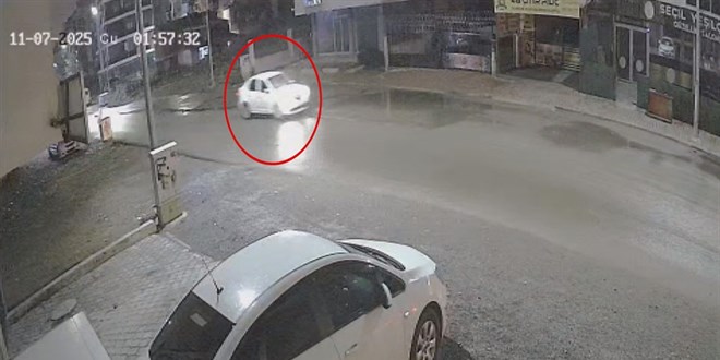 'Dur' ihtarna uymayp l Emniyet Mdrnn zerine aracn srd - Son Dakika Haber