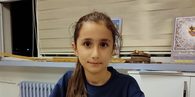 4. snf rencisi Sare Nur izdii karikatrle dnya birincisi - Son Dakika Haber