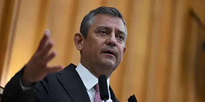 zgr zel: Bu bir iddianame deil, darbecilerin siyasete ynelik bir muhtrasdr