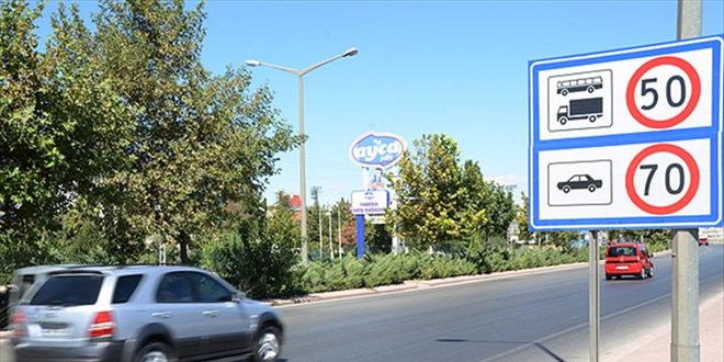 stanbul trafiinde yeni dzenleme: 14 bin 655 trafik levhas sklecek! - Son Dakika Haber