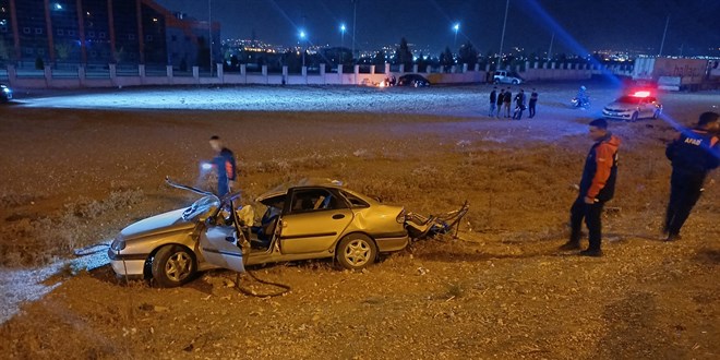 Batman'da tra arkadan arpan otomobildeki 2 ocuk ld