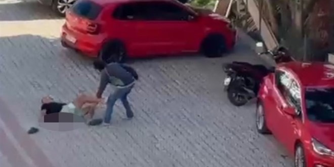 Antalya'da yal adam defalarca baklayp ldrd