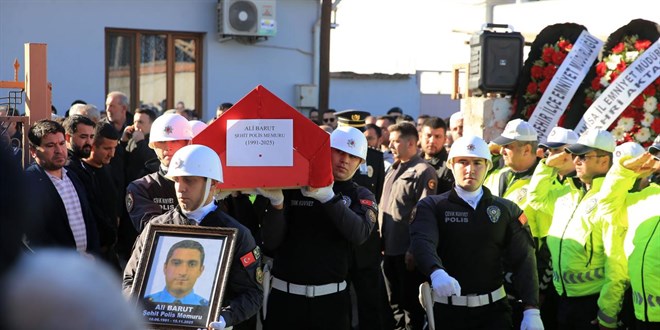 Manisa'da kazada ehit olan polis son yolculuuna uurland